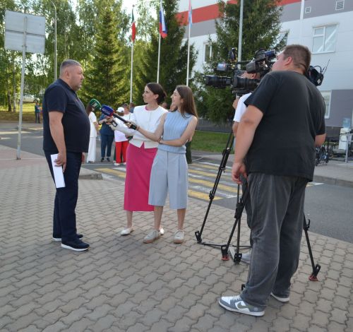 В Верхнем Услоне построят новую школу, ледовый дворец и футбольный манеж