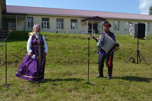 Надо корни возрождать: В Набережных Морквашах прошел фестиваль окрошки