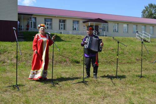 Надо корни возрождать: В Набережных Морквашах прошел фестиваль окрошки