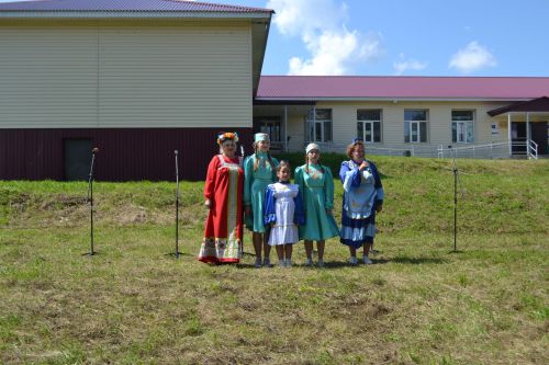 Надо корни возрождать: В Набережных Морквашах прошел фестиваль окрошки