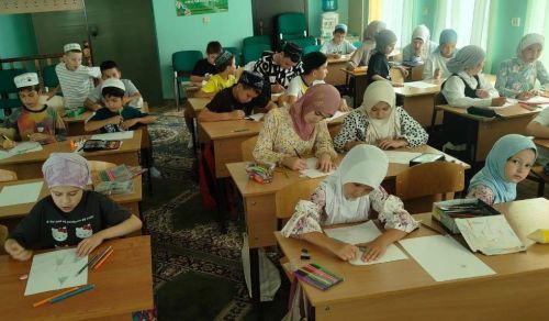 Югары Ослан мәчетендә балалар белемнәрен баеттылар