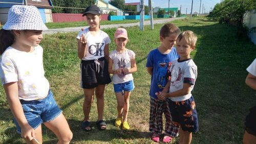 Дружба крепкая: в Вахитовском СДК отметили Международный день друзей