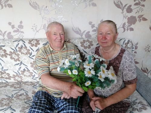 «Островок надежды» поздравил подопечных с Днём семьи