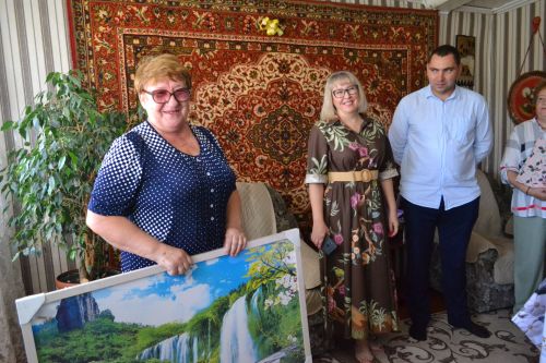 Супругов Миннибаевых из Макулова поздравили с золотой свадьбой