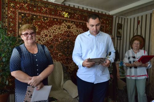 Супругов Миннибаевых из Макулова поздравили с золотой свадьбой