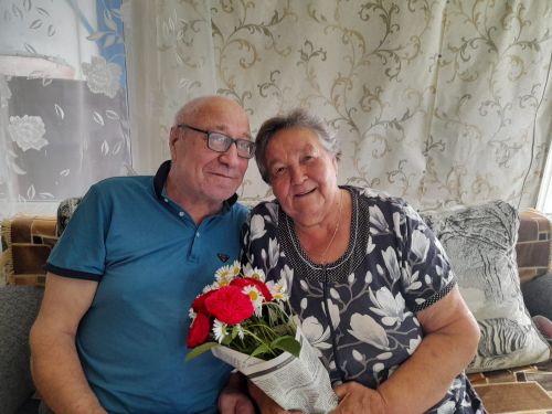 «Островок надежды» поздравил подопечных с Днём семьи