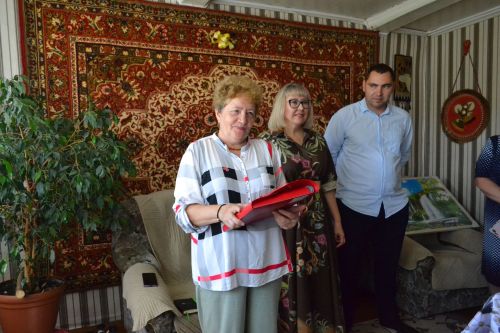 Супругов Миннибаевых из Макулова поздравили с золотой свадьбой