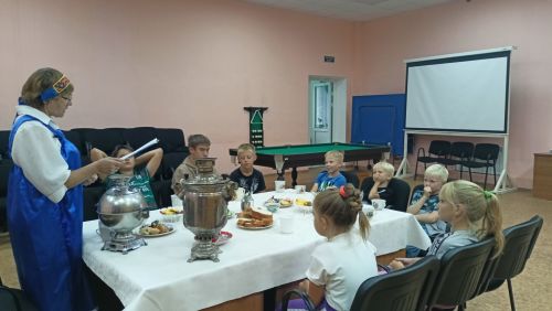 Фольклорные посиделки у самовара прошли для школьников в Татарстане