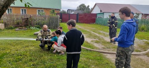 Читатели Кировской библиотеки узнали, как прийти на помощь первыми