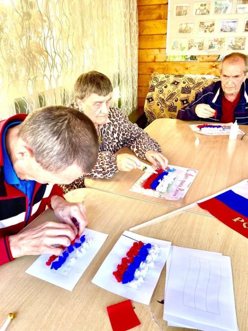 Интернат-йортта музей хезмәткәрләре белән даими очрашулар дәвам итә