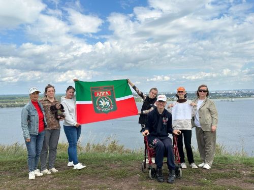 Көндезге төркем балалар Соколка тавына сәяхәт кылдылар