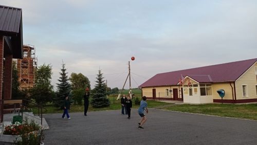 Кильдеевские дети завершают каникулы спортивной игровой программой