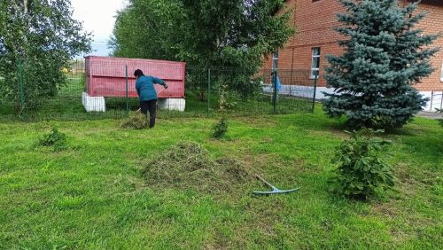 Субботник прошел у Кильдеевского сельского Дома культуры
