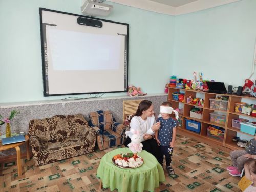 «Салават күпере»нә яшелчәләр белән Куянкай кунакка килде