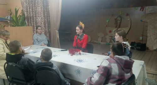 Королева Осень посетила детей в Ямбулатовском сельском ДК