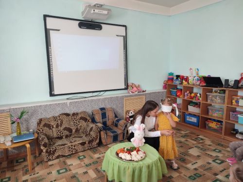 «Салават күпере»нә яшелчәләр белән Куянкай кунакка килде