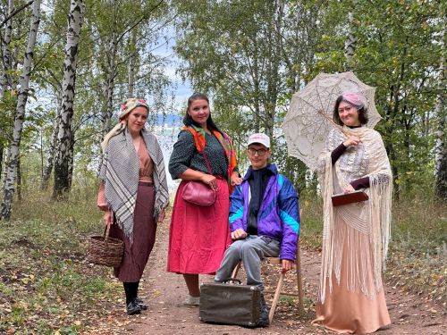 Верхнеуслонцы с ОВЗ примерили исторические костюмы в березовой роще