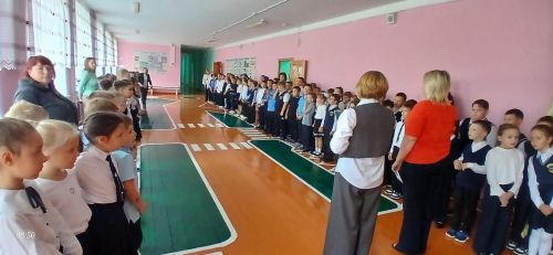 Мәктәп балалары игелек ярминкәсендә катнаштылар