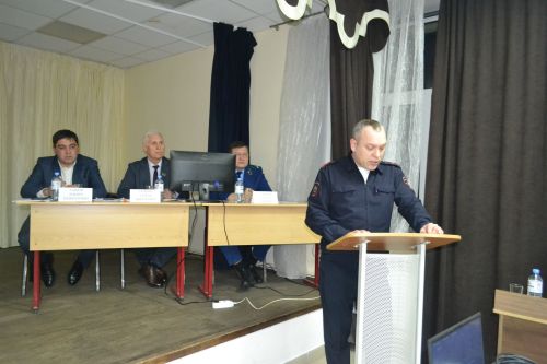 Сход в Набережных Морквашах: бюджет - прозрачен, активность - в ожидании роста