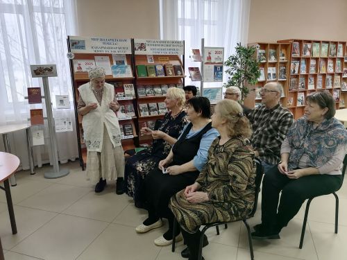 В районной библиотеке прошла фольклорная встреча про январские праздники