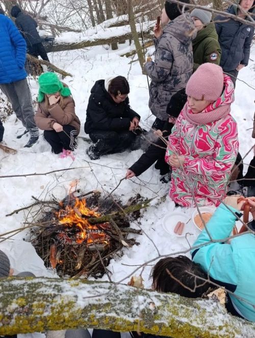 Школьники из Верхнего Услона совершили лыжный поход на остров Маркиз