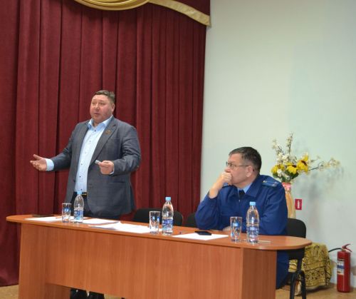 Общее дело: как шеланговцы сообща благоустраивают своё поселение