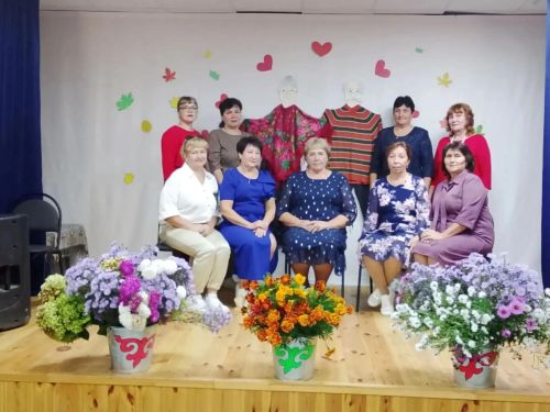 Мәмәтхуҗада Өлкәннәр көнен бәйрәм концерты белән билгеләп үттеләр
