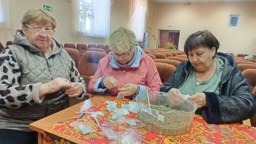 В Макулове приготовили чайные наборы для участников СВО