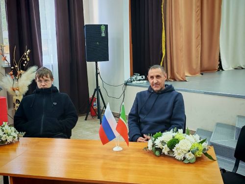Коргузинские школьники встретились с бойцом СВО