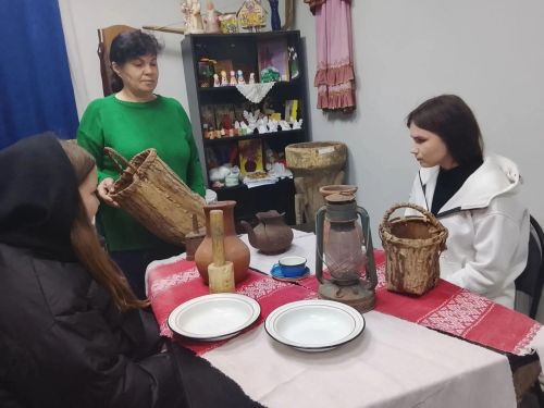 Мәмәтхуҗада борынгы көнкүреш җиһазлары белән таныштылар