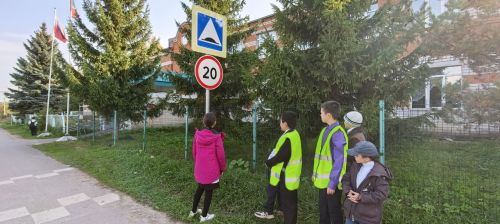 Отряд ЮИД «Перекресток» провел познавательную беседу по ПДД