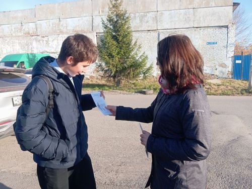 Детская библиотека открыла выставку «Папин день календаря»