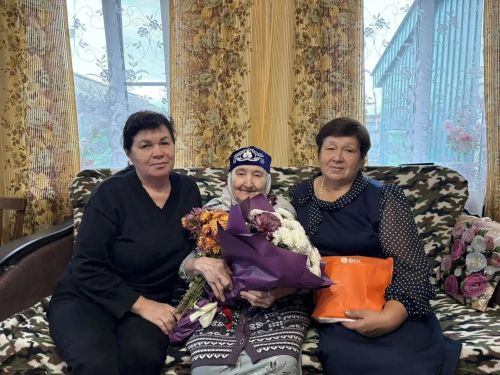 Фәрдәнә Газиз кызына 85 яшь