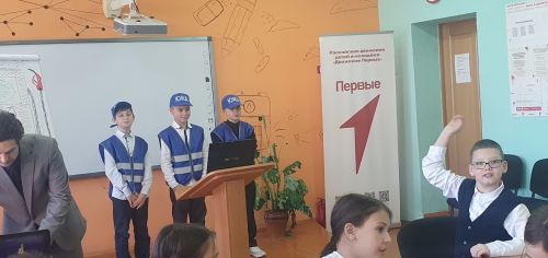 Юные инспекторы движения провели акцию «Засветись!» в школах района