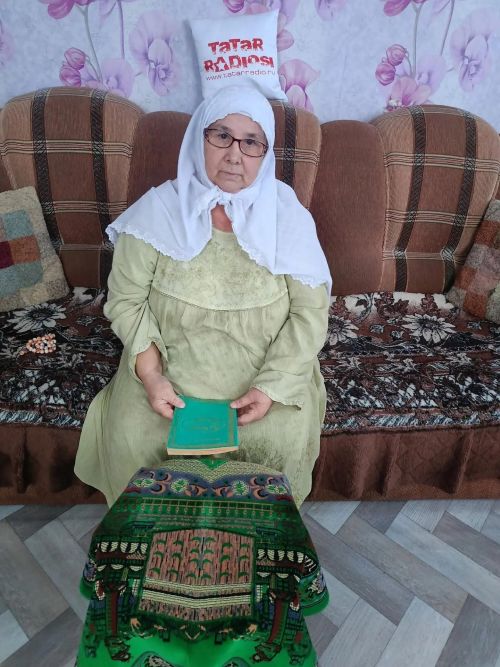 Вахитта МХОда катнашучыларның әти-әниләрен бәйрәм белән котладылар