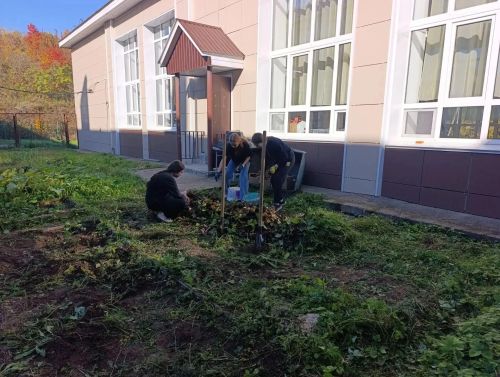Югары Ослан мәктәбендә экологик тәрбия айлыгы уза