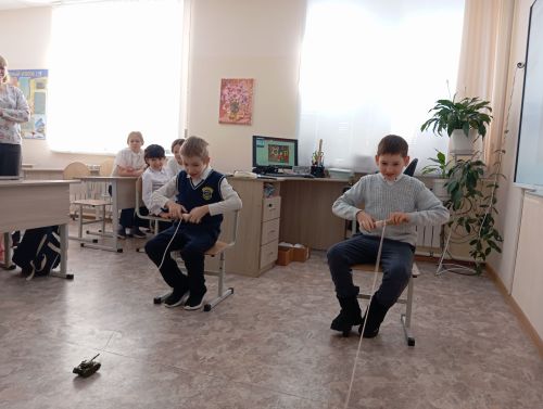 О подвигах, славе и долге: патриотический час для гимназистов