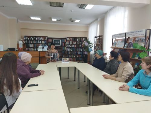 В Верхнеуслонской районной библиотеке вспомнили актрису Нинель Юлтыеву