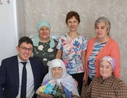 Тыл хезмәтчәне Рауза Кыям кызына 95 яшь
