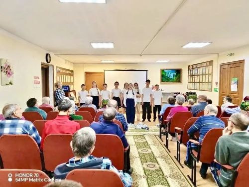 «Снежный десант» показал военные миниатюры в доме-интернате Верхнего Услона