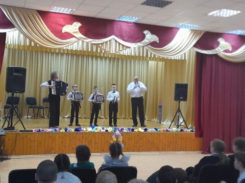 Верхнеуслонские музыканты дали концерт в честь Крымской весны