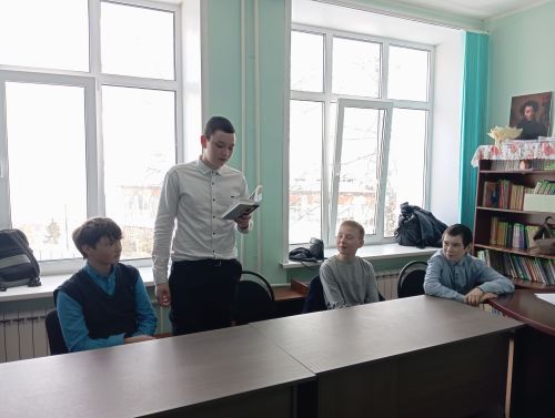Школьники Верхнего Услона «читали» Тушнову по-новому