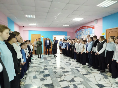 Гимназиядә Кырымның Россиягә кушылуына багышланган чаралар узды