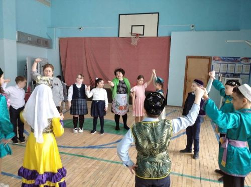 В Набережных Морквашах встретили Навруз играми, загадками и пословицами