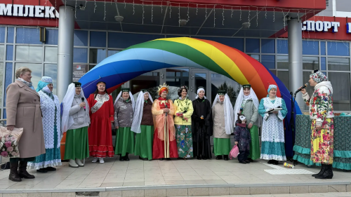 В Верхнем Услоне ярко и весело встретили Навруз
