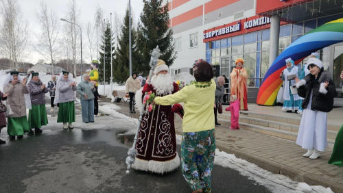 В Верхнем Услоне ярко и весело встретили Навруз