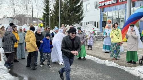 В Верхнем Услоне ярко и весело встретили Навруз