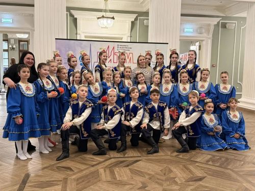 Образцовый коллектив из Верхнего Услона покорил жюри новым репертуаром