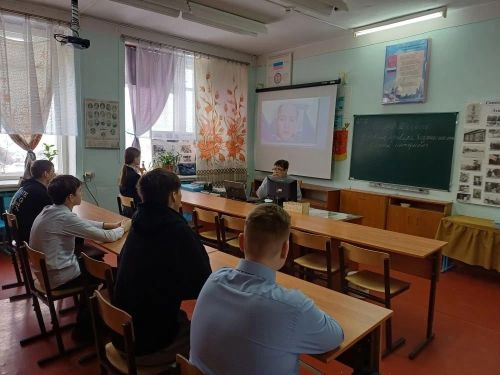 Школьникам в Тат.Бурнашеве рассказали о кибергигиене на «Разговорах о важном»
