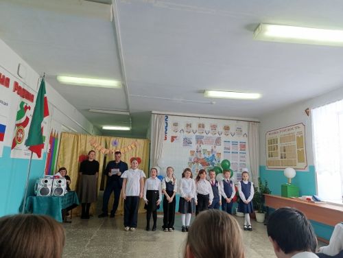 Хоровод дружбы и песни на трёх языках: в Больших Мемях открыли Год единства